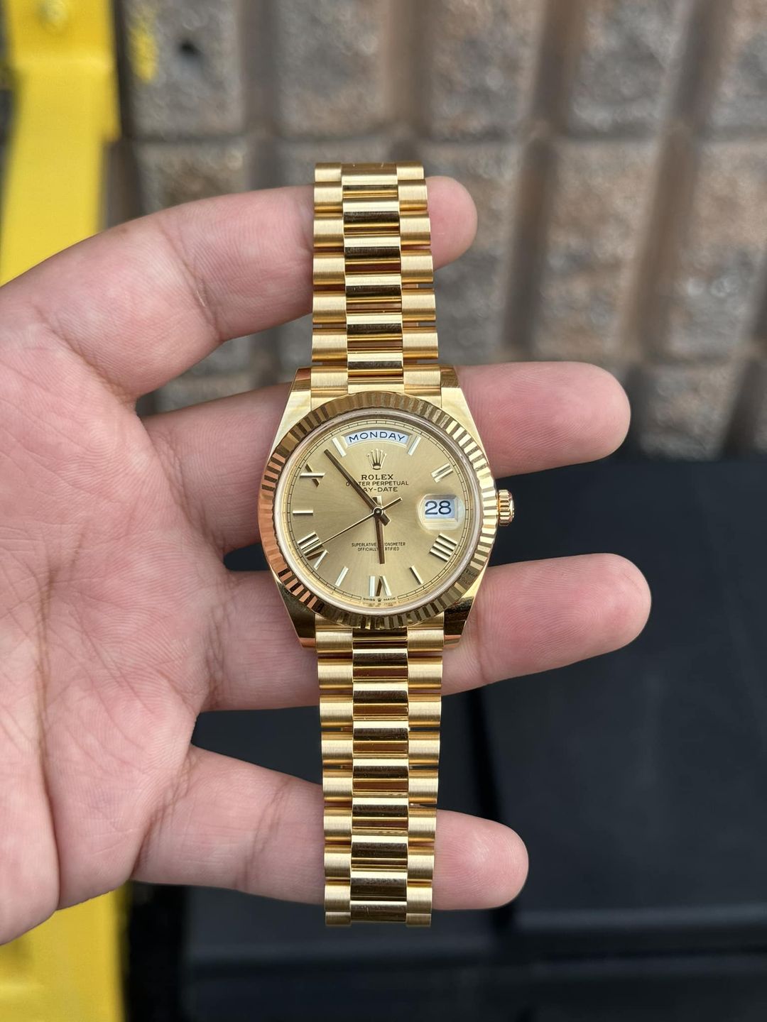 Rolex Day Date 228238 Champagne Roman
